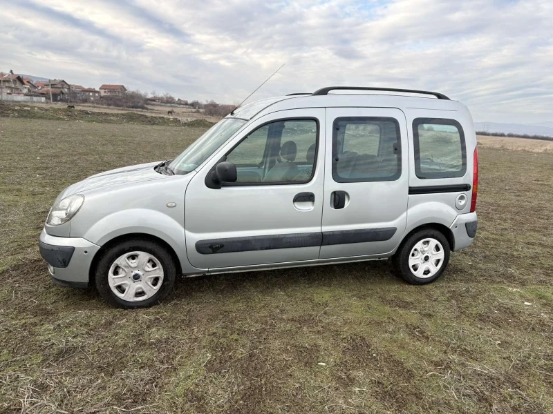 Renault Kangoo, снимка 3 - Автомобили и джипове - 49378537