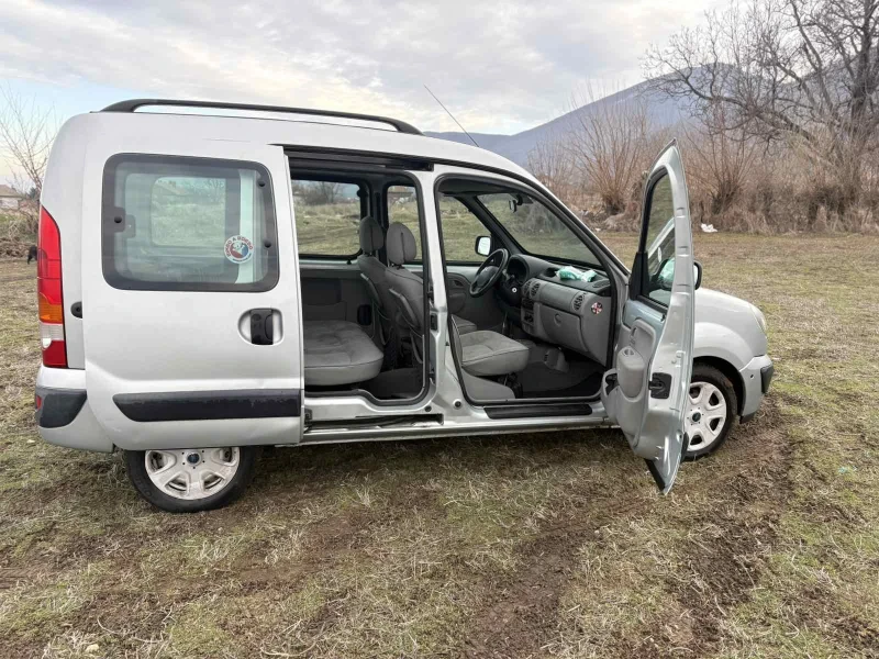 Renault Kangoo, снимка 5 - Автомобили и джипове - 49378537