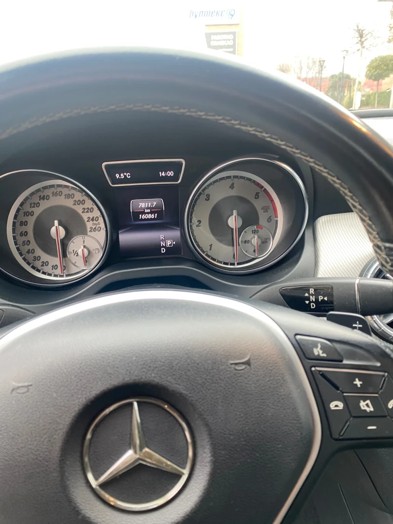 Mercedes-Benz CLA 220, снимка 4 - Автомобили и джипове - 49339900