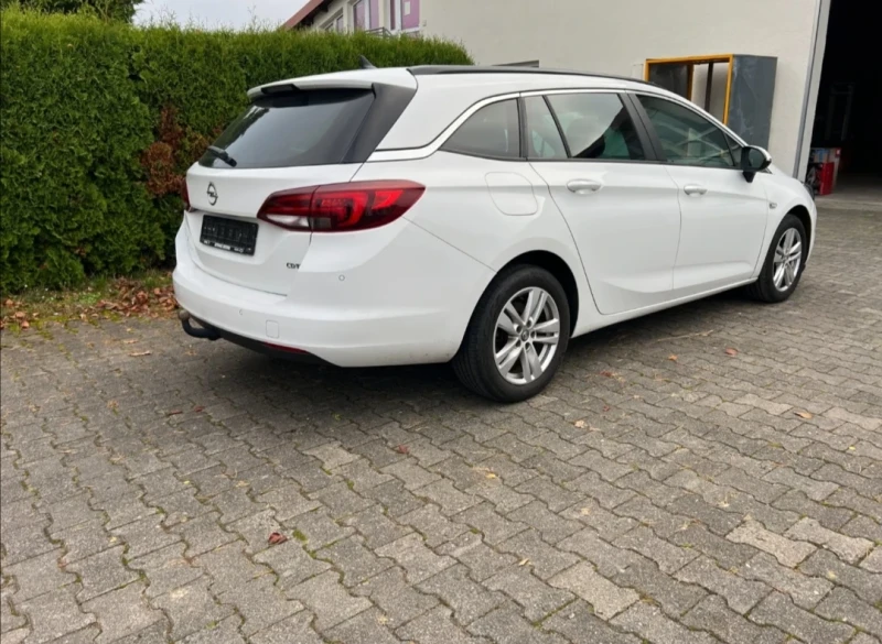 Opel Astra 1.6 cdti , снимка 3 - Автомобили и джипове - 49350766