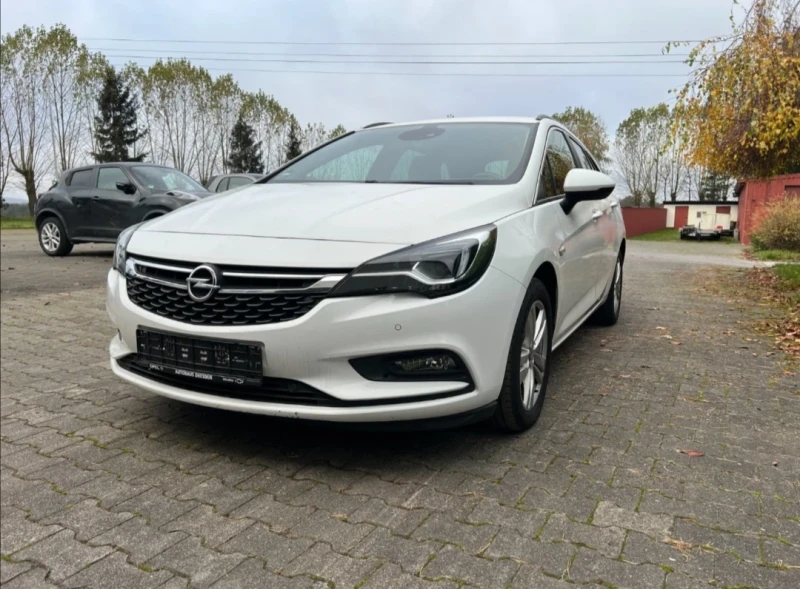 Opel Astra 1.6 cdti , снимка 1 - Автомобили и джипове - 49350766