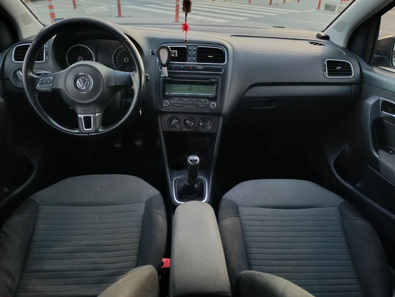 VW Polo 1.6TDI, снимка 7 - Автомобили и джипове - 52864093