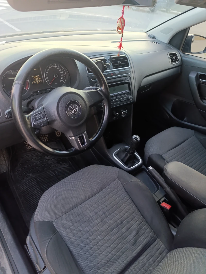 VW Polo 1.6TDI, снимка 9 - Автомобили и джипове - 52864093