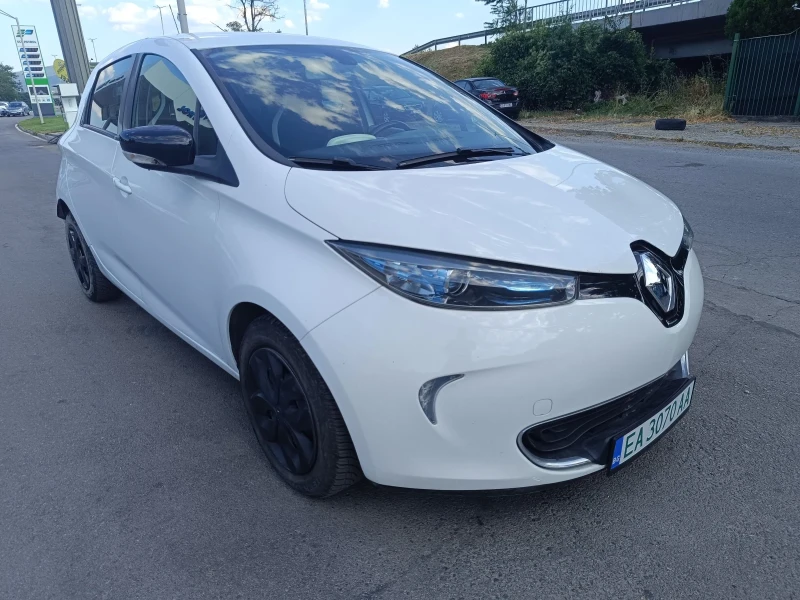 Renault Zoe, снимка 2 - Автомобили и джипове - 51124264