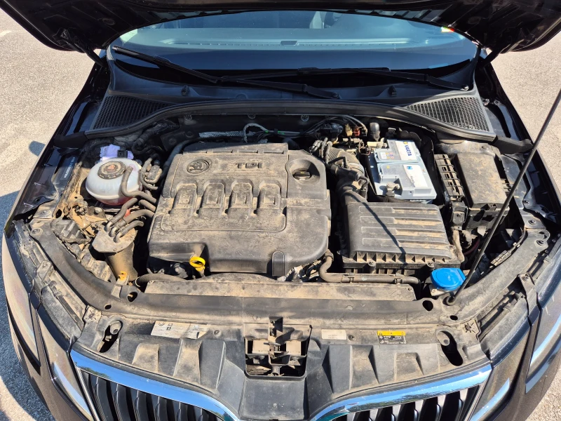 Skoda Octavia 2.0 TDI 4x4, снимка 14 - Автомобили и джипове - 51711201