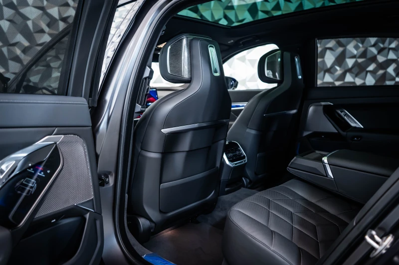 BMW 760 i xDrive * Msport* B&W* 360* Maxton, снимка 14 - Автомобили и джипове - 53597317