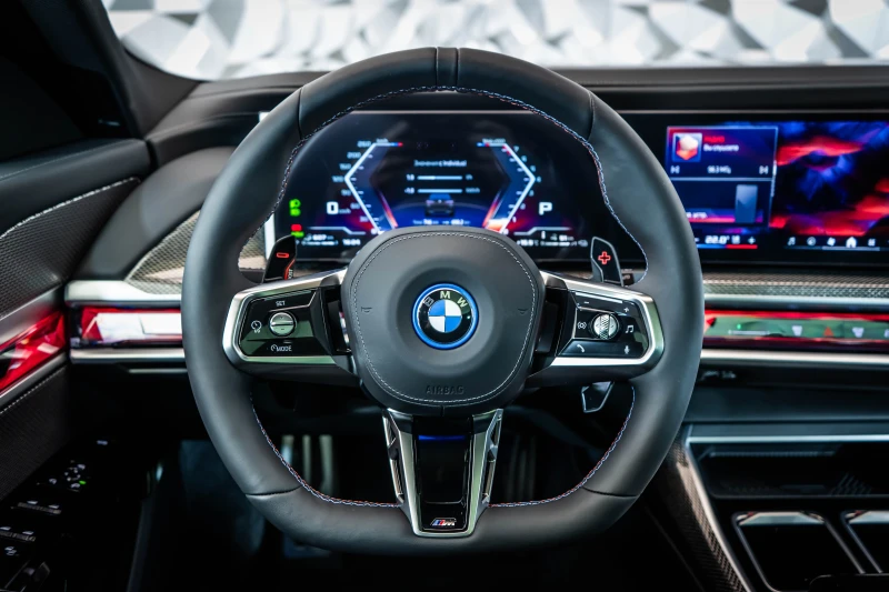 BMW 760 i xDrive * Msport* B&W* 360* Maxton, снимка 11 - Автомобили и джипове - 53597317
