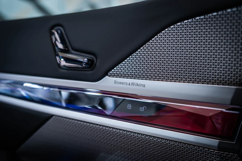 BMW 760 i xDrive * Msport* B&W* 360* Maxton, снимка 17 - Автомобили и джипове - 53597317