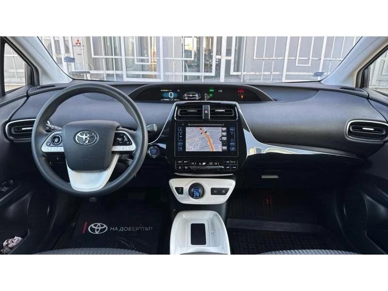 Toyota Prius, снимка 8 - Автомобили и джипове - 48026077