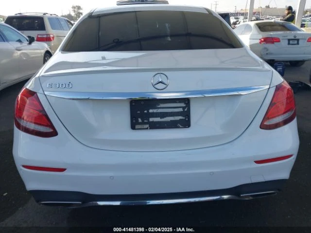 Mercedes-Benz E 300 LED* MULTIBEAM, снимка 11 - Автомобили и джипове - 49578217