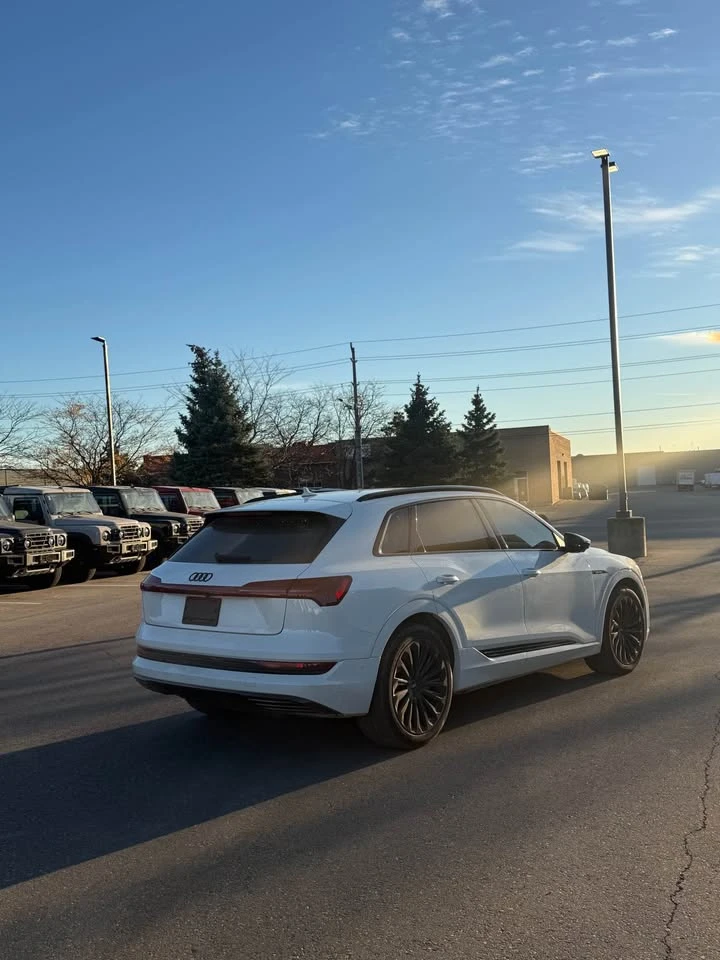 Audi E-Tron 55 quattro Technik, КРАЙНА ЦЕНА, снимка 4 - Автомобили и джипове - 56740114