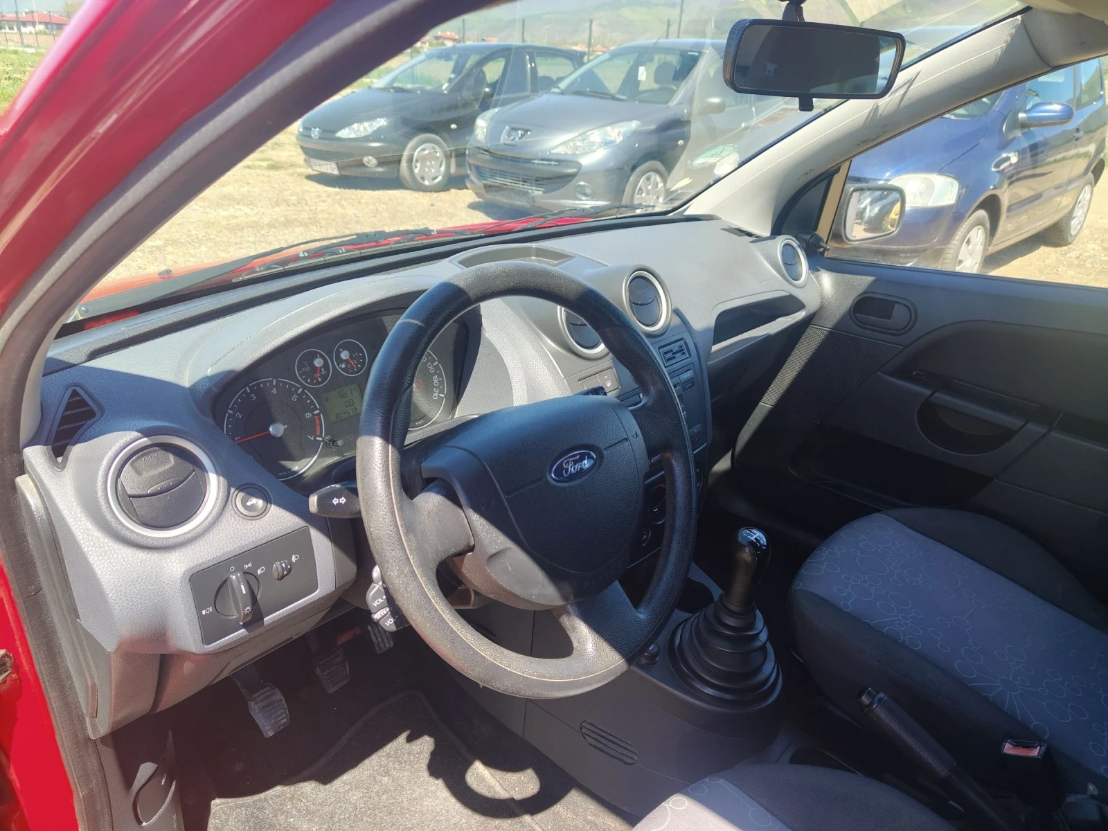 Ford Fiesta 1.4  i - изображение 10