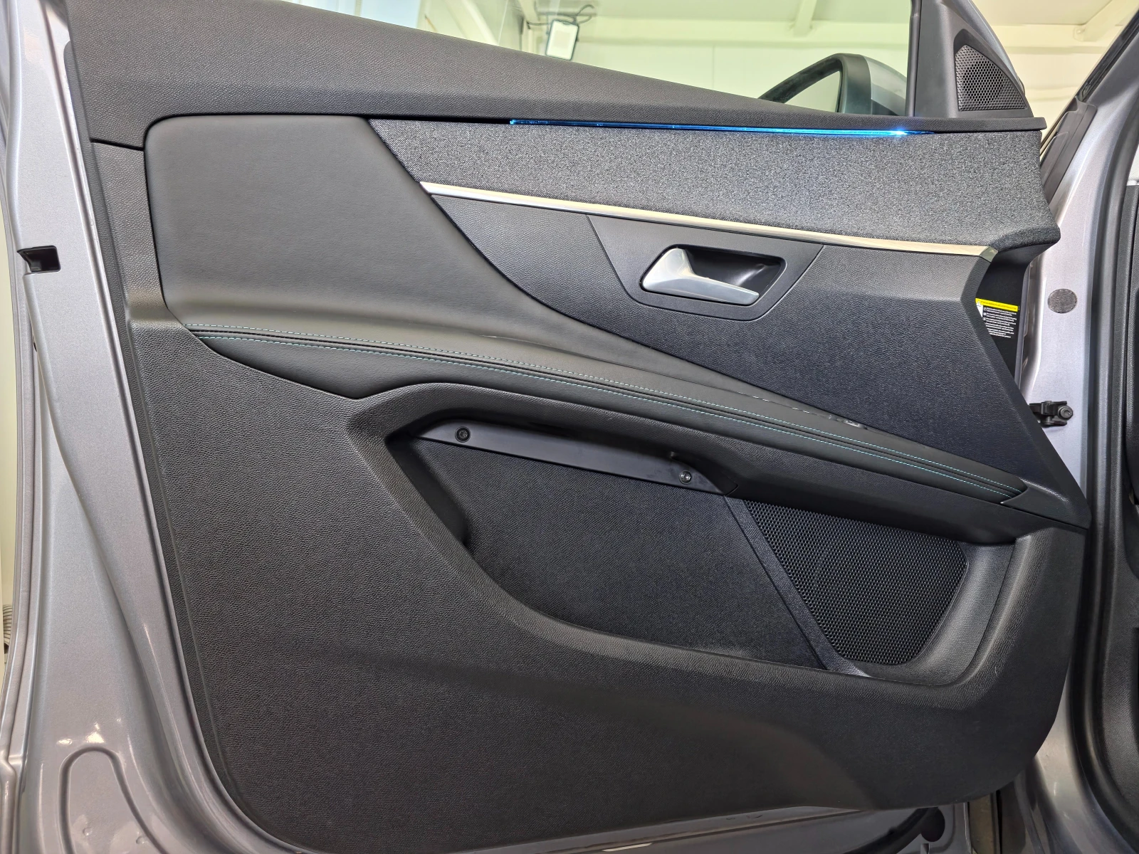 Peugeot 3008 1.5 BlueHDi ALLURE 131 S&S EAT8 - изображение 6