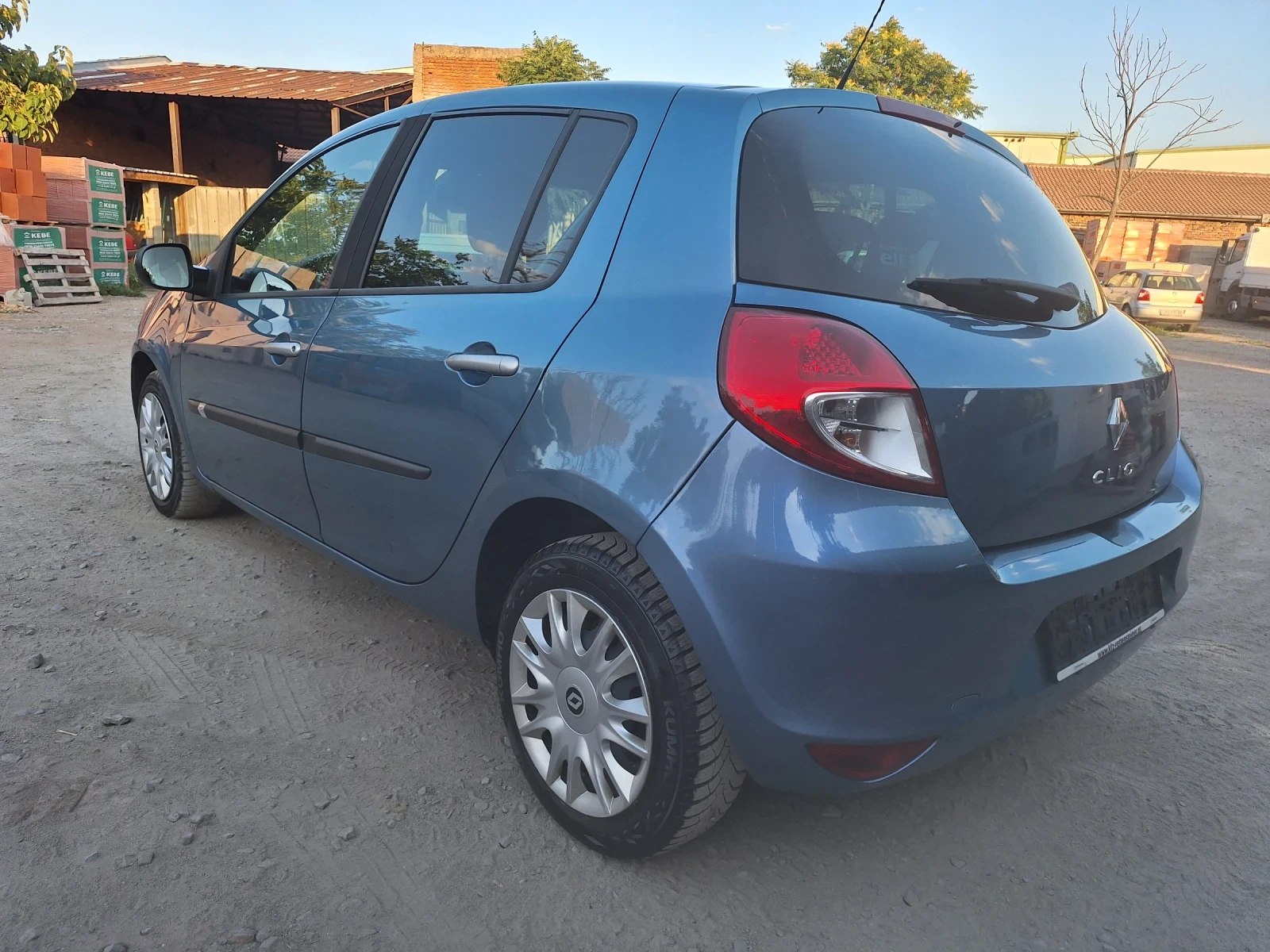 Renault Clio 1.2 i - изображение 8