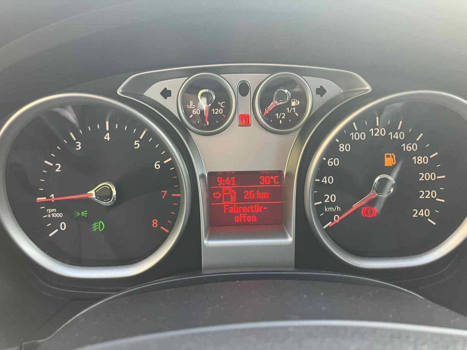 Ford Focus 1.4 Duratec 16V - изображение 8
