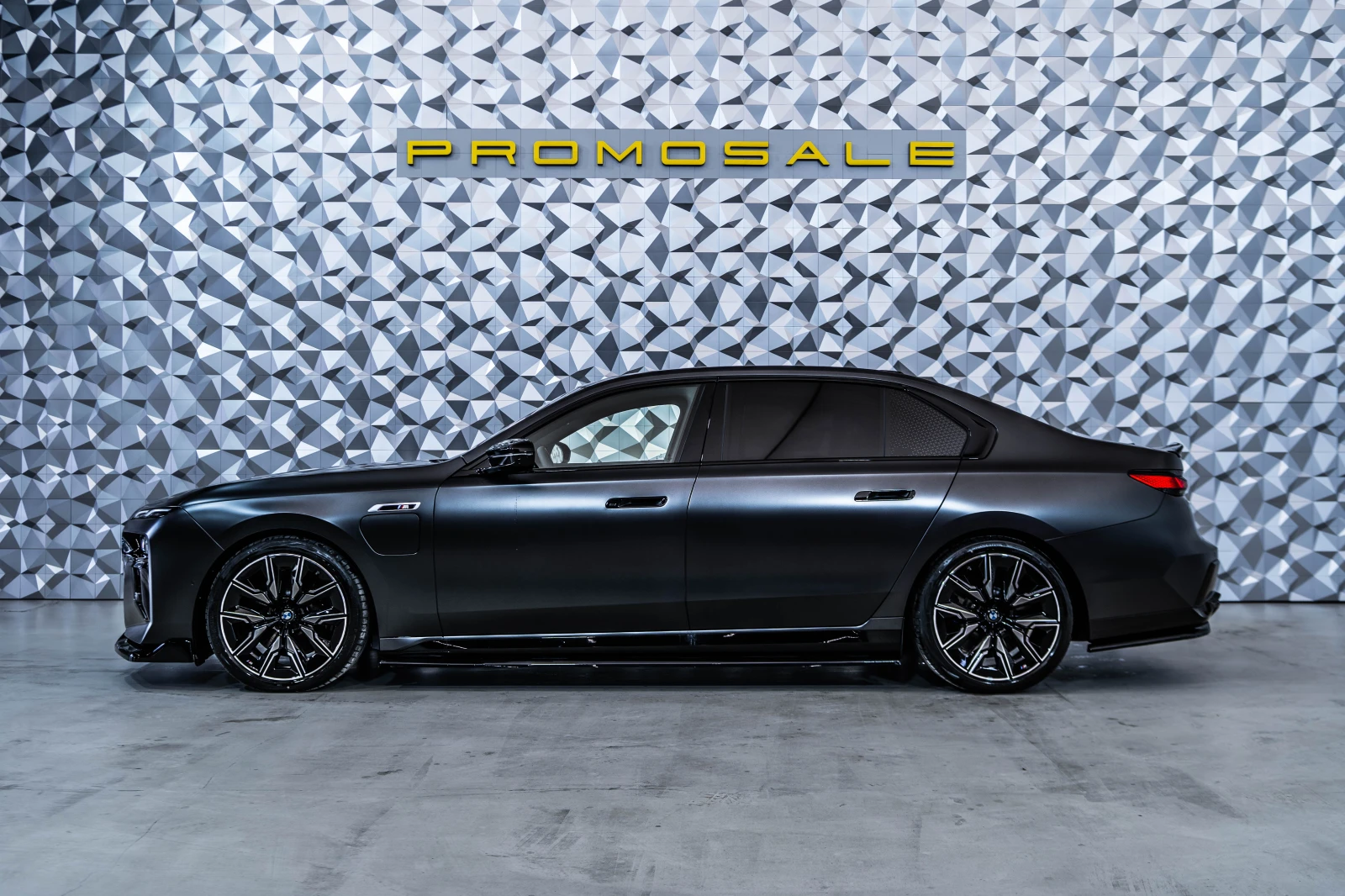 BMW 760 i xDrive * Msport* B&W* 360* Maxton - изображение 3