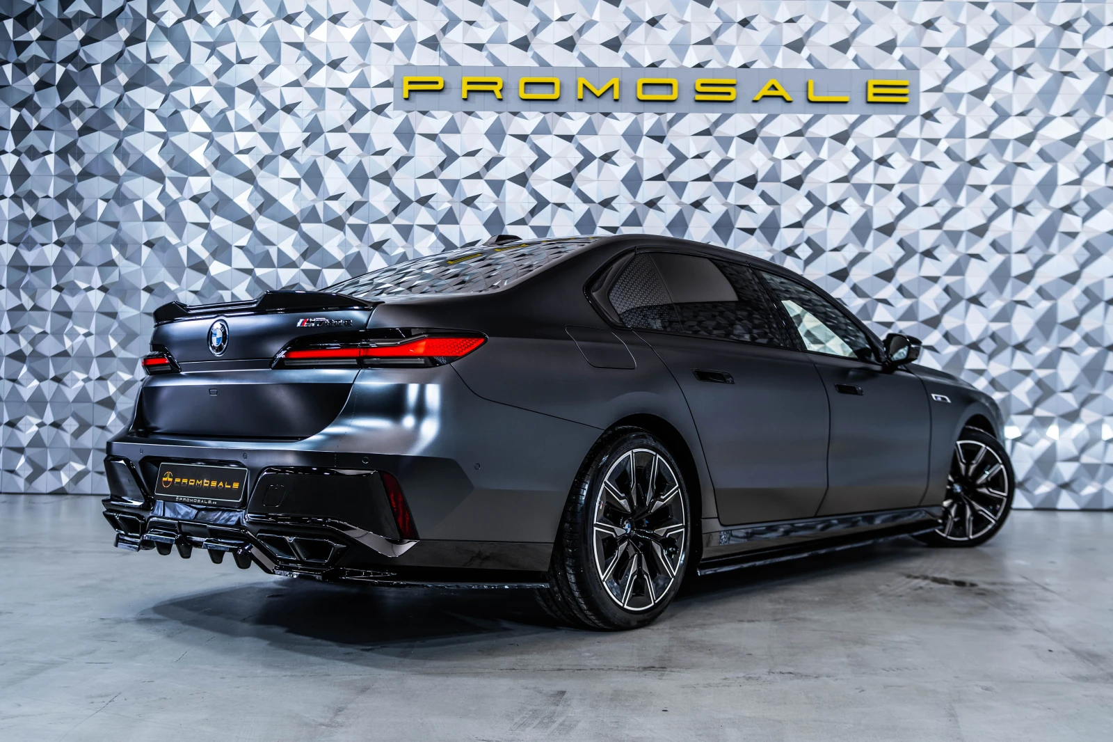 BMW 760 i xDrive * Msport* B&W* 360* Maxton - изображение 4