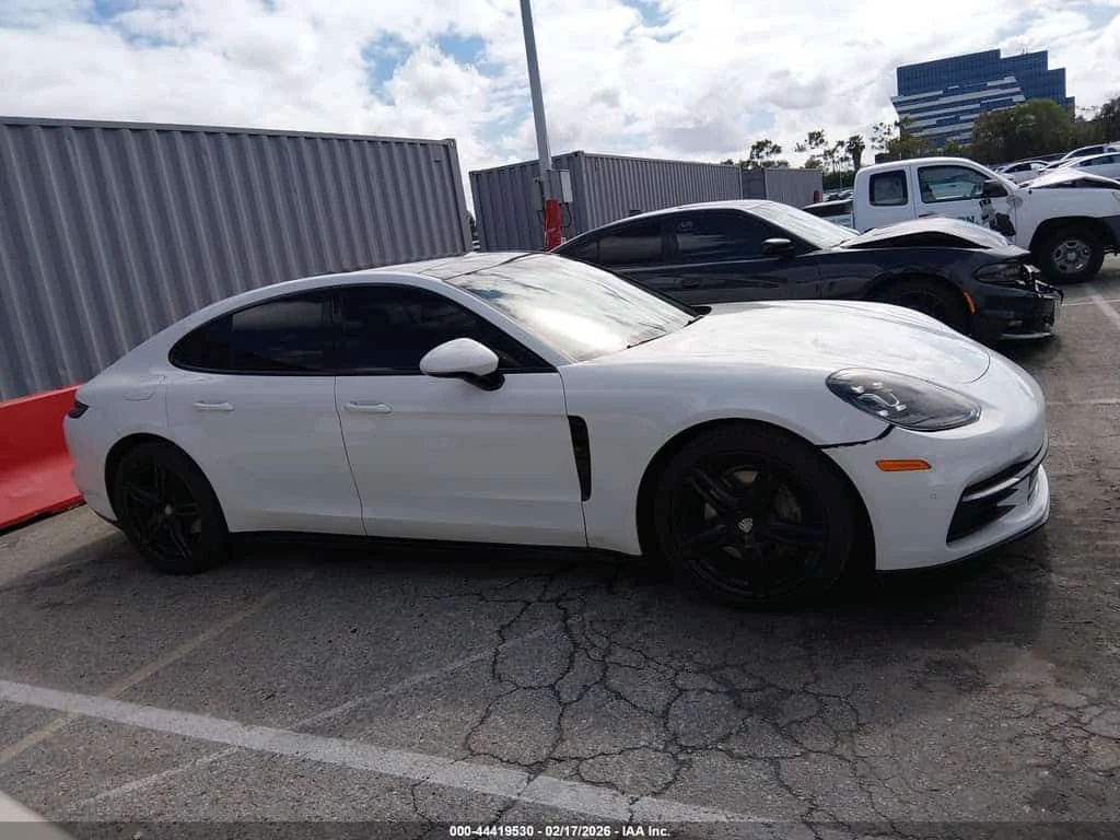 Porsche Panamera  4 / CARFAX / ФИКСИРАНА ЦЕНА ДО БЪЛГАРИЯ , снимка 13 - Автомобили и джипове - 53745374