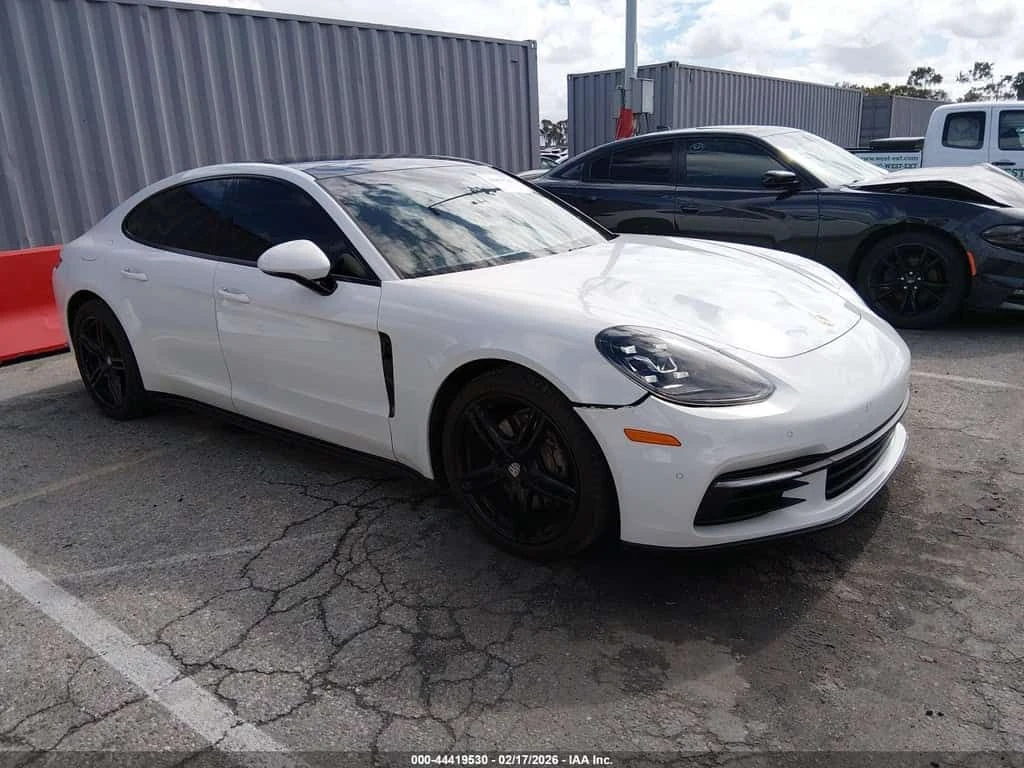 Porsche Panamera  4 / CARFAX / ФИКСИРАНА ЦЕНА ДО БЪЛГАРИЯ , снимка 17 - Автомобили и джипове - 53745374