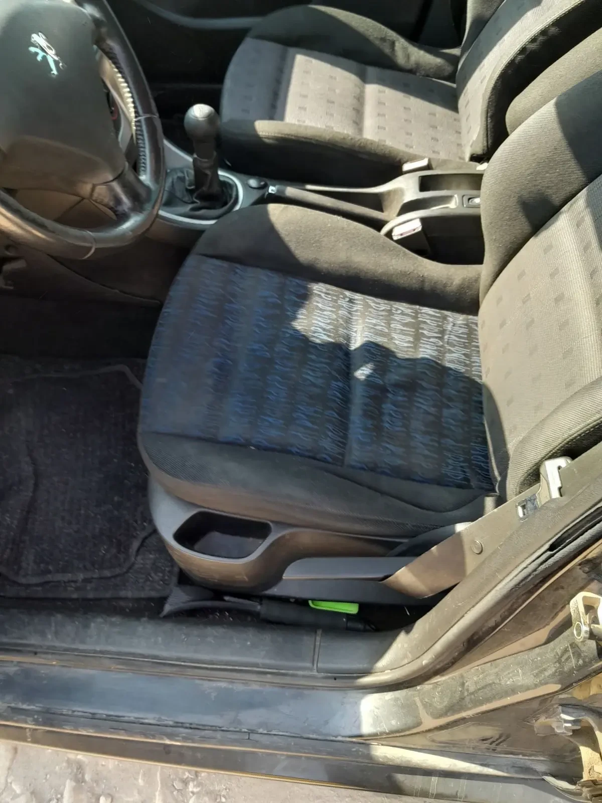 Peugeot 307 2.0 НDI, снимка 9 - Автомобили и джипове - 53846382