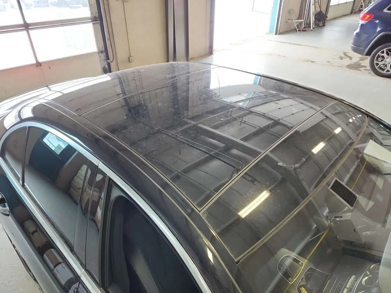 Mercedes-Benz E 350 4 MATIC * CARFAX * BURMESTER * ОБДУХВАНЕ * ПАНО , снимка 7 - Автомобили и джипове - 53941077