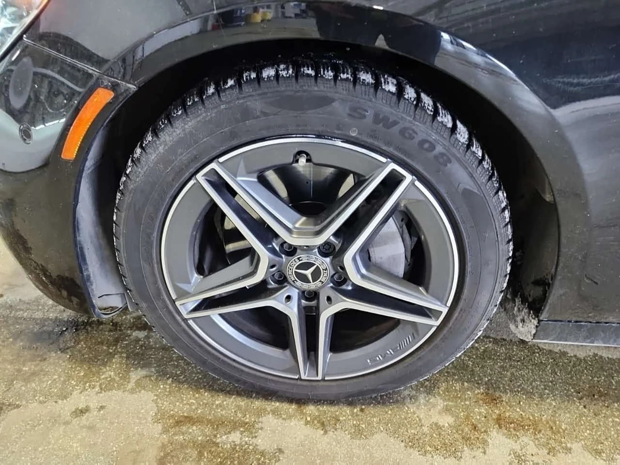 Mercedes-Benz E 350 4 MATIC * CARFAX * BURMESTER * ОБДУХВАНЕ * ПАНО , снимка 6 - Автомобили и джипове - 53941077