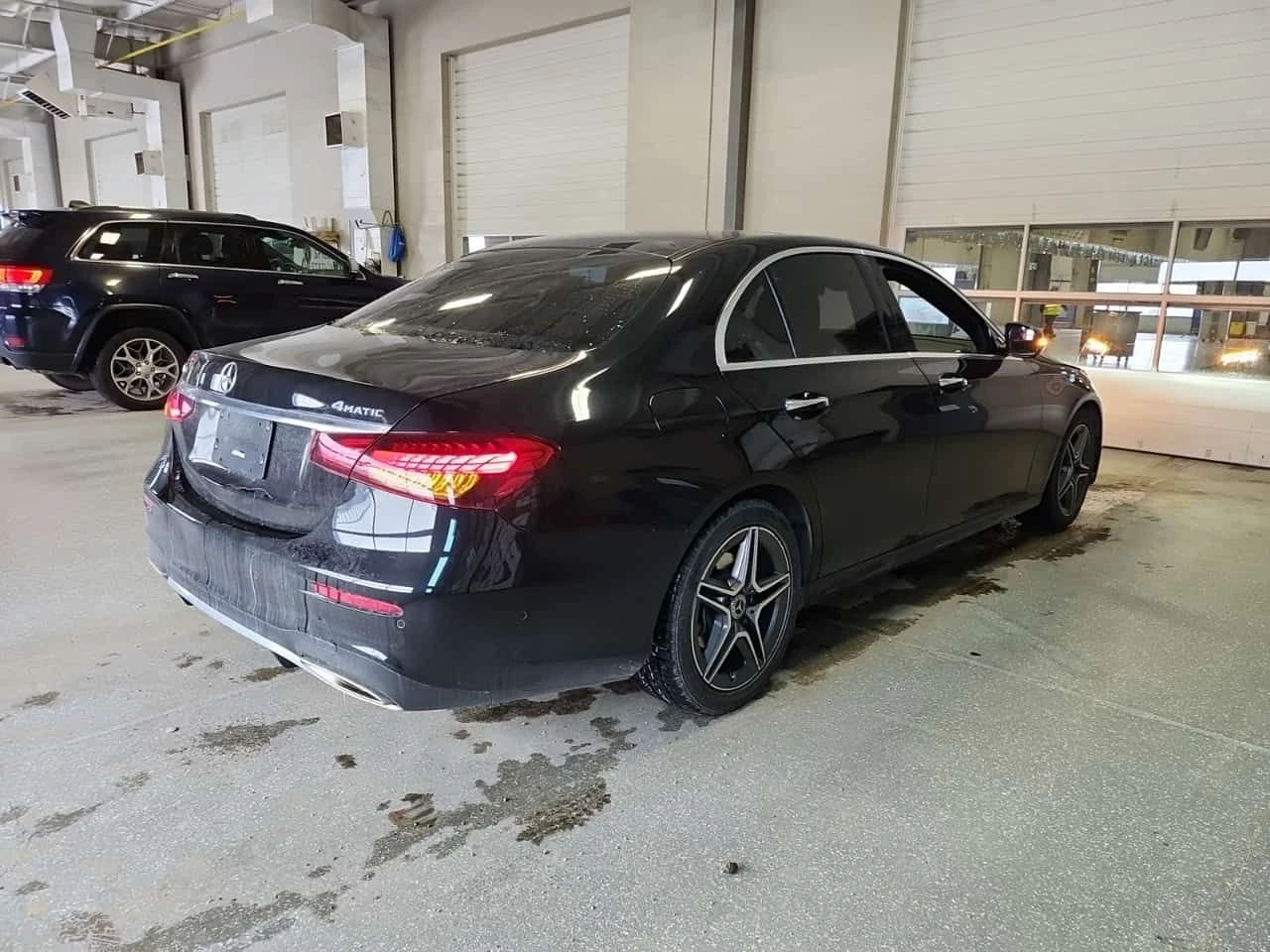 Mercedes-Benz E 350 4 MATIC * CARFAX * BURMESTER * ОБДУХВАНЕ * ПАНО , снимка 3 - Автомобили и джипове - 53941077