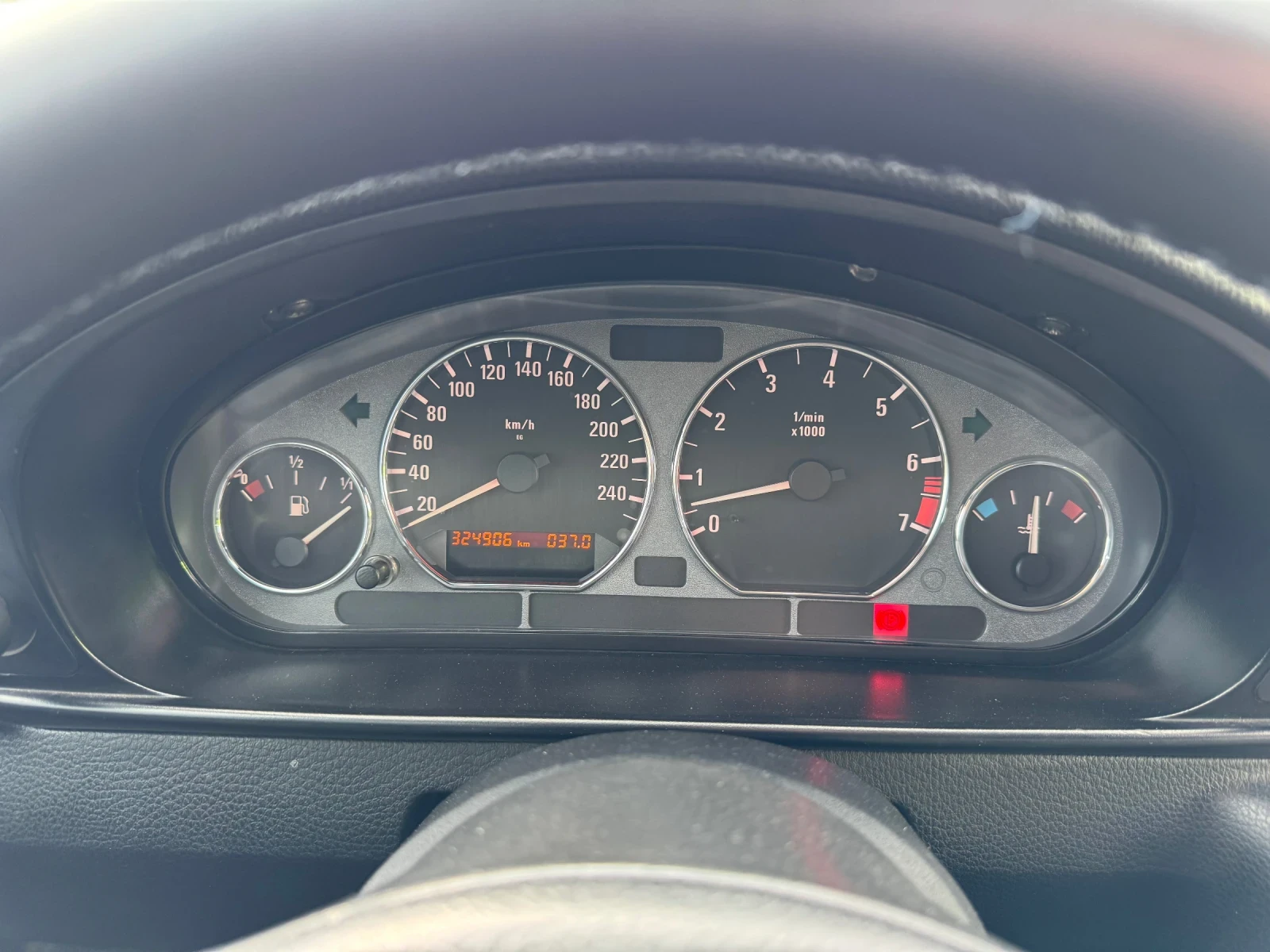 BMW 323 ti, снимка 15 - Автомобили и джипове - 54400539