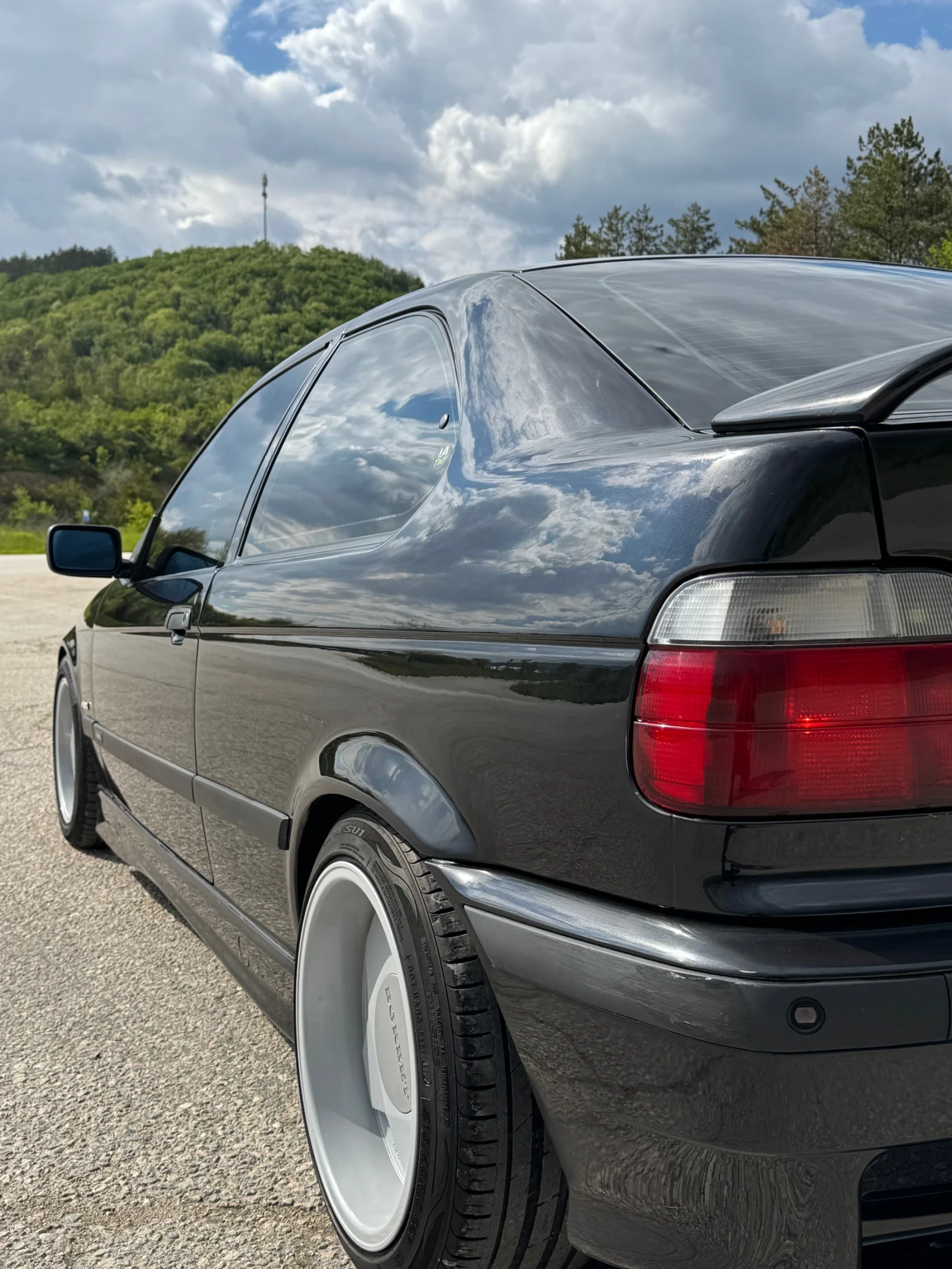 BMW 323 ti, снимка 8 - Автомобили и джипове - 54400539