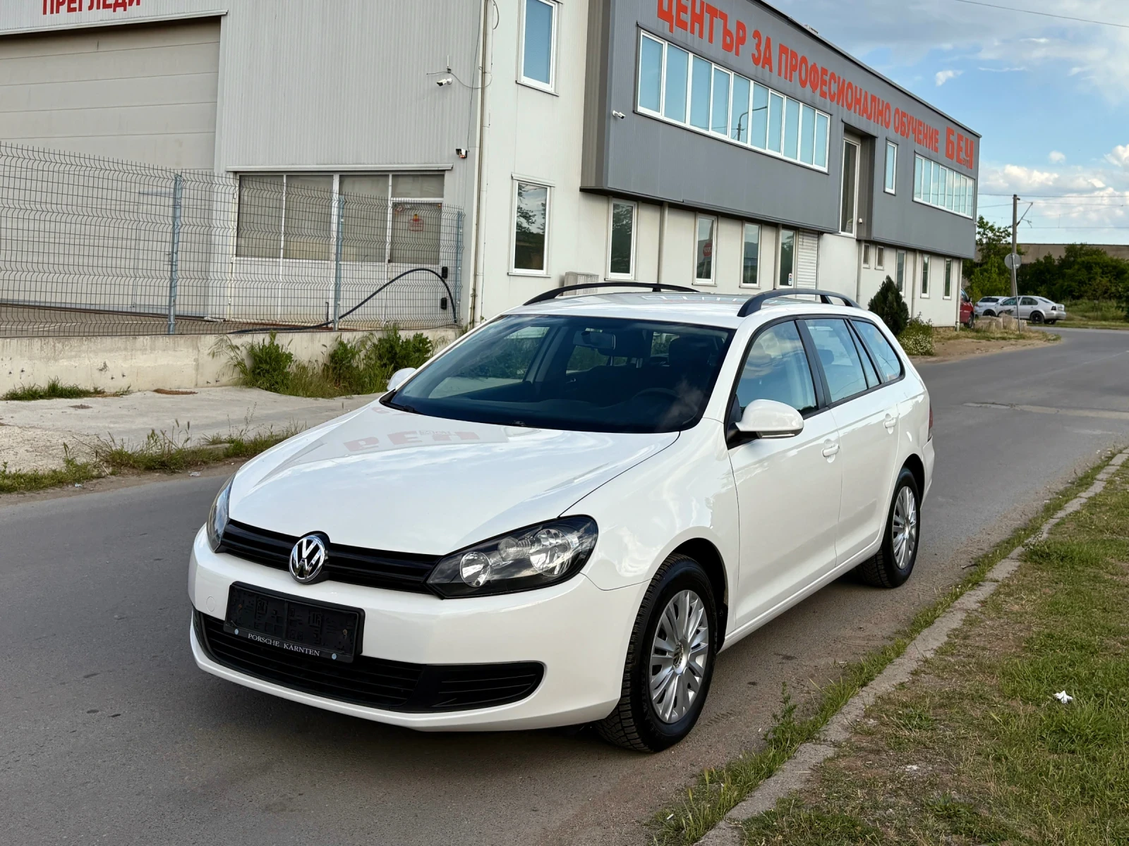 VW Golf 6 1.6TDI Обслужен# 233 000км#, снимка 2 - Автомобили и джипове - 54568202