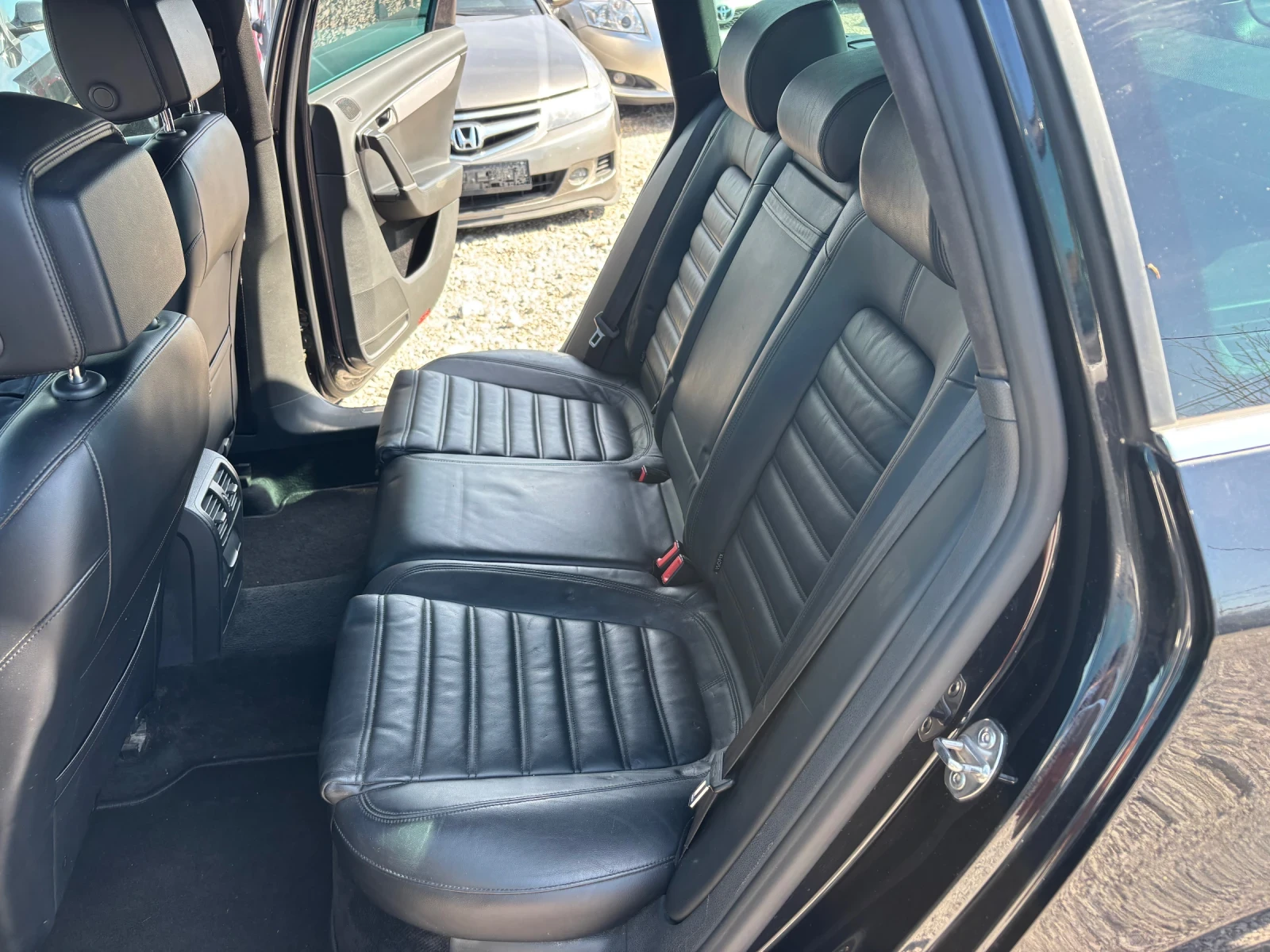 VW Passat 2.0-140кс, Автомат, снимка 9 - Автомобили и джипове - 54815673