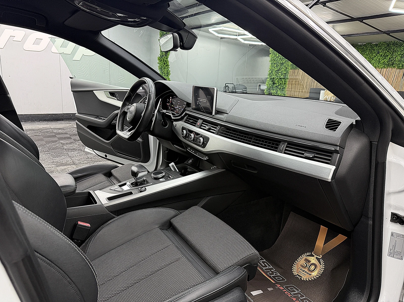 Audi A5 KeylessGo/3xS-line/DIGITAL/САБСТВЕН ЛИЗИНГ, снимка 11 - Автомобили и джипове - 55023621