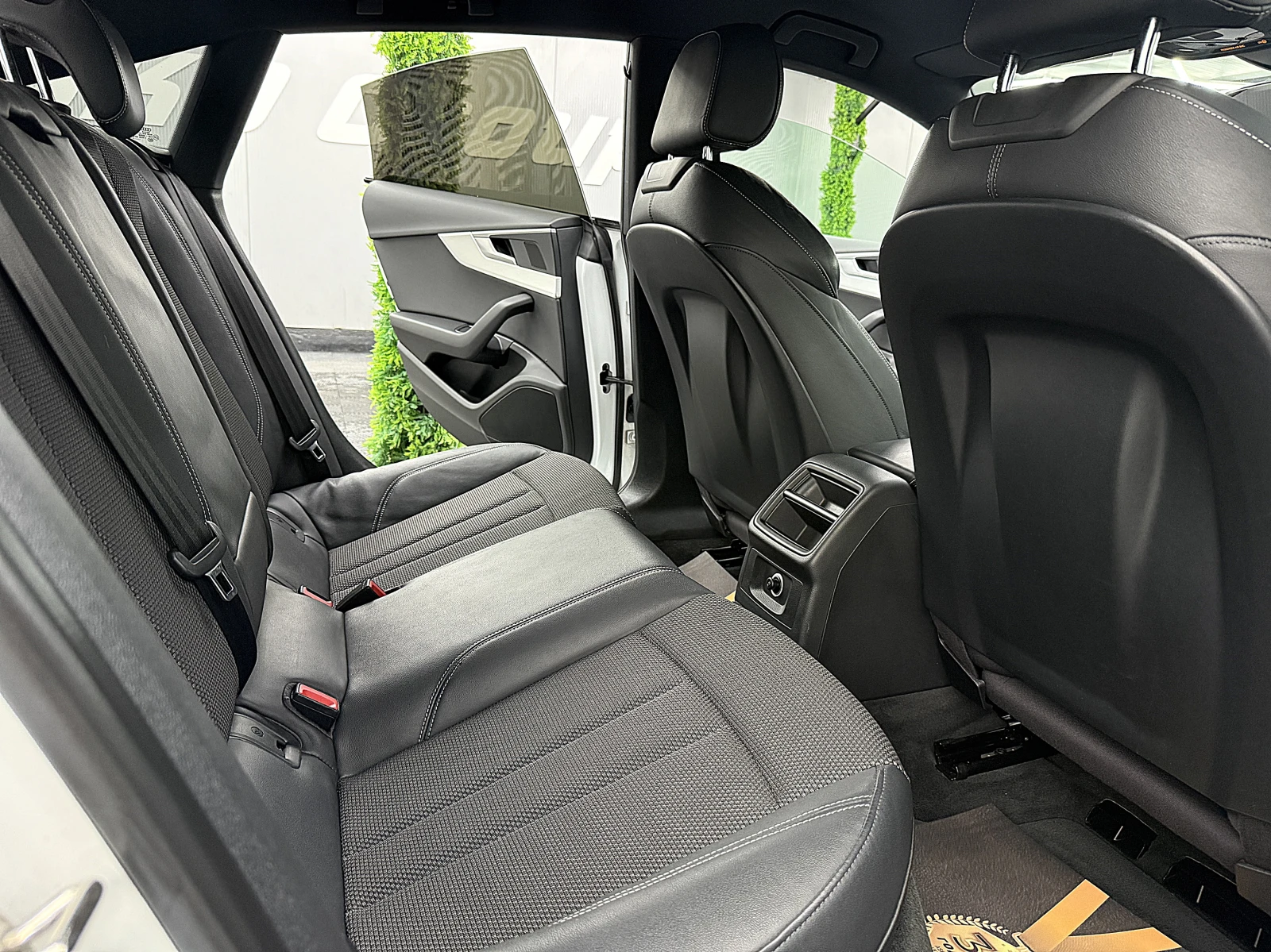 Audi A5 KeylessGo/3xS-line/DIGITAL/САБСТВЕН ЛИЗИНГ, снимка 10 - Автомобили и джипове - 55023621