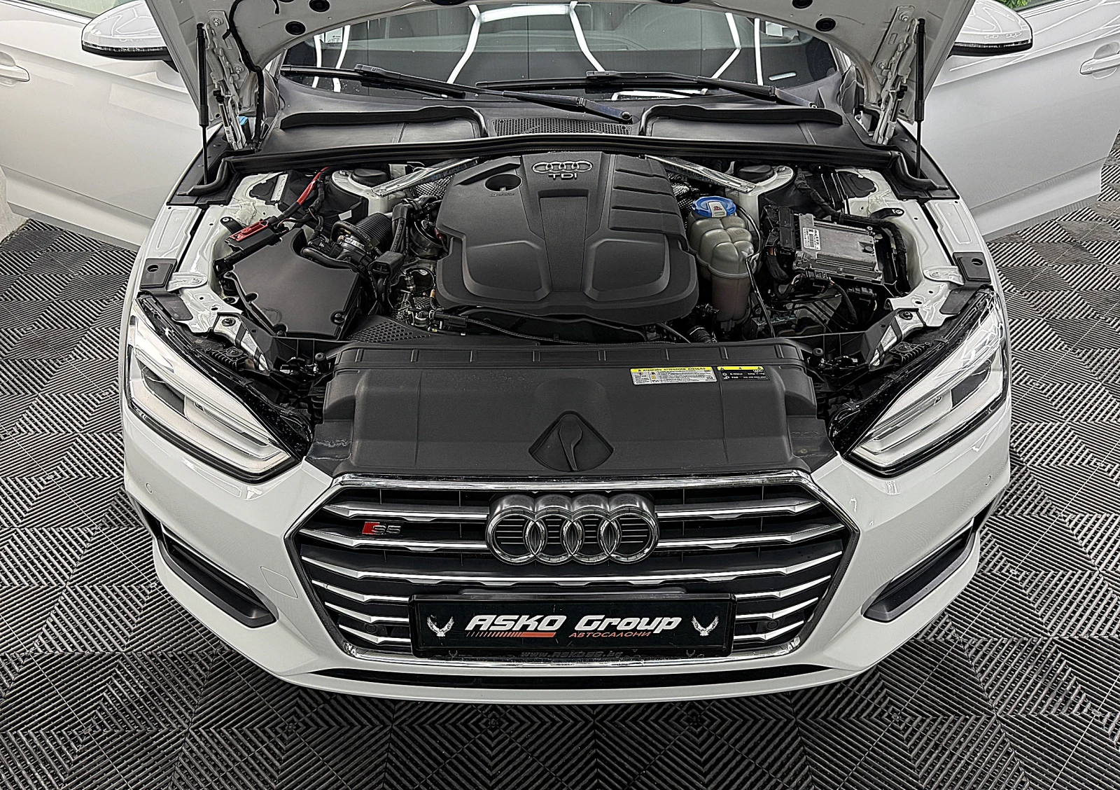 Audi A5 KeylessGo/3xS-line/DIGITAL/САБСТВЕН ЛИЗИНГ, снимка 17 - Автомобили и джипове - 55023621