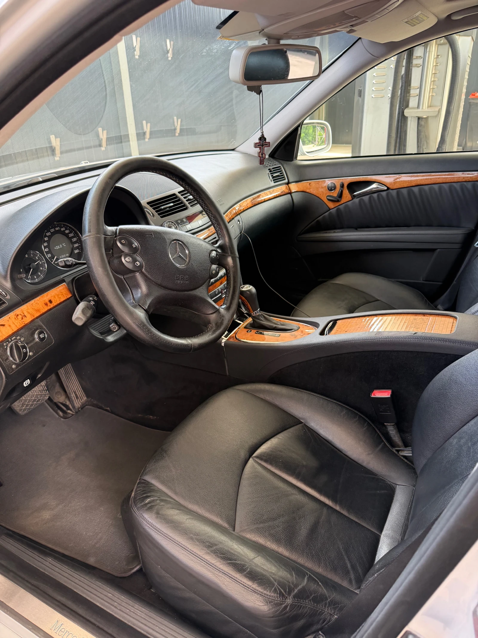Mercedes-Benz E 350, снимка 4 - Автомобили и джипове - 55146747