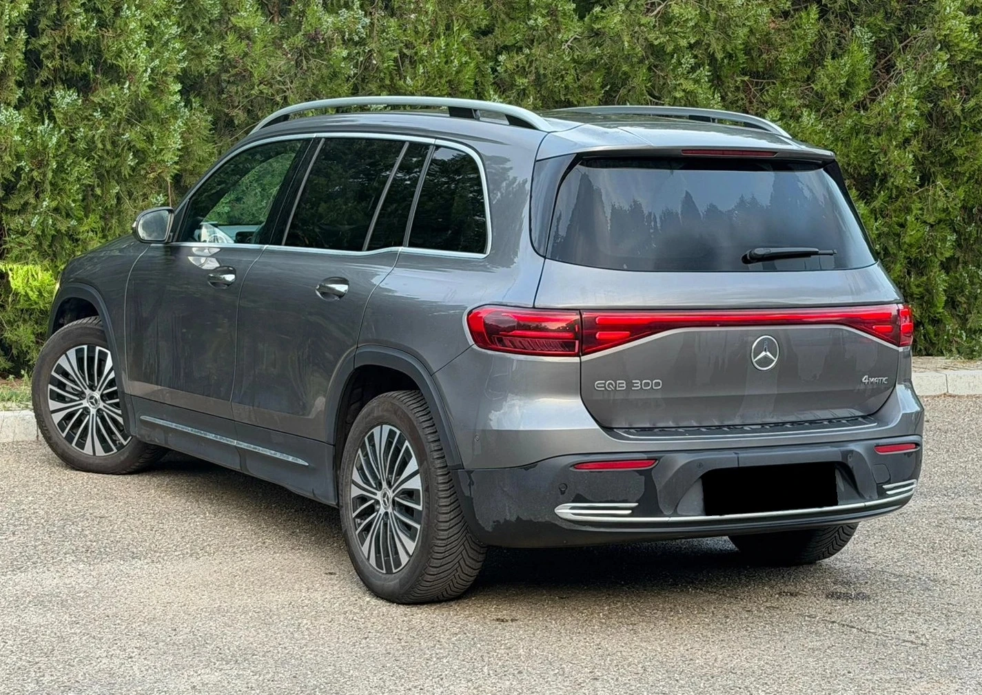 Mercedes-Benz EQB 300 4MATIC, снимка 3 - Автомобили и джипове - 55183140