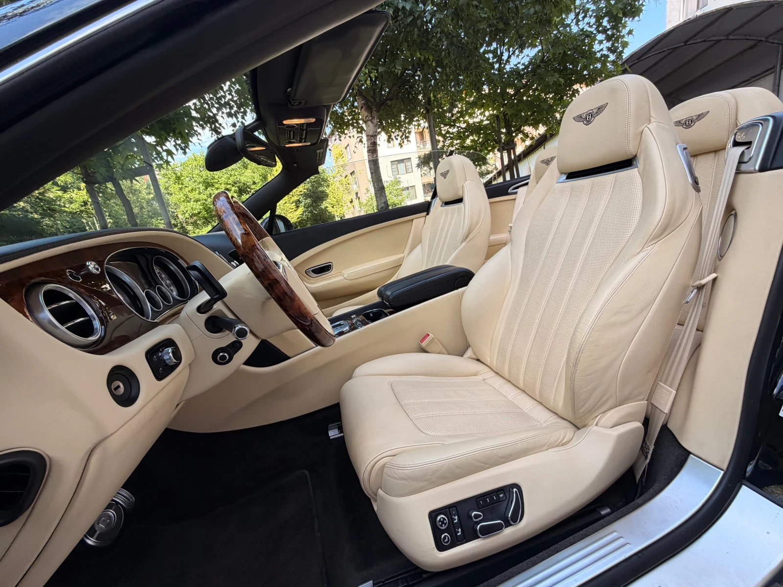Bentley Continental gt W12 / CABRIO, снимка 10 - Автомобили и джипове - 55235868