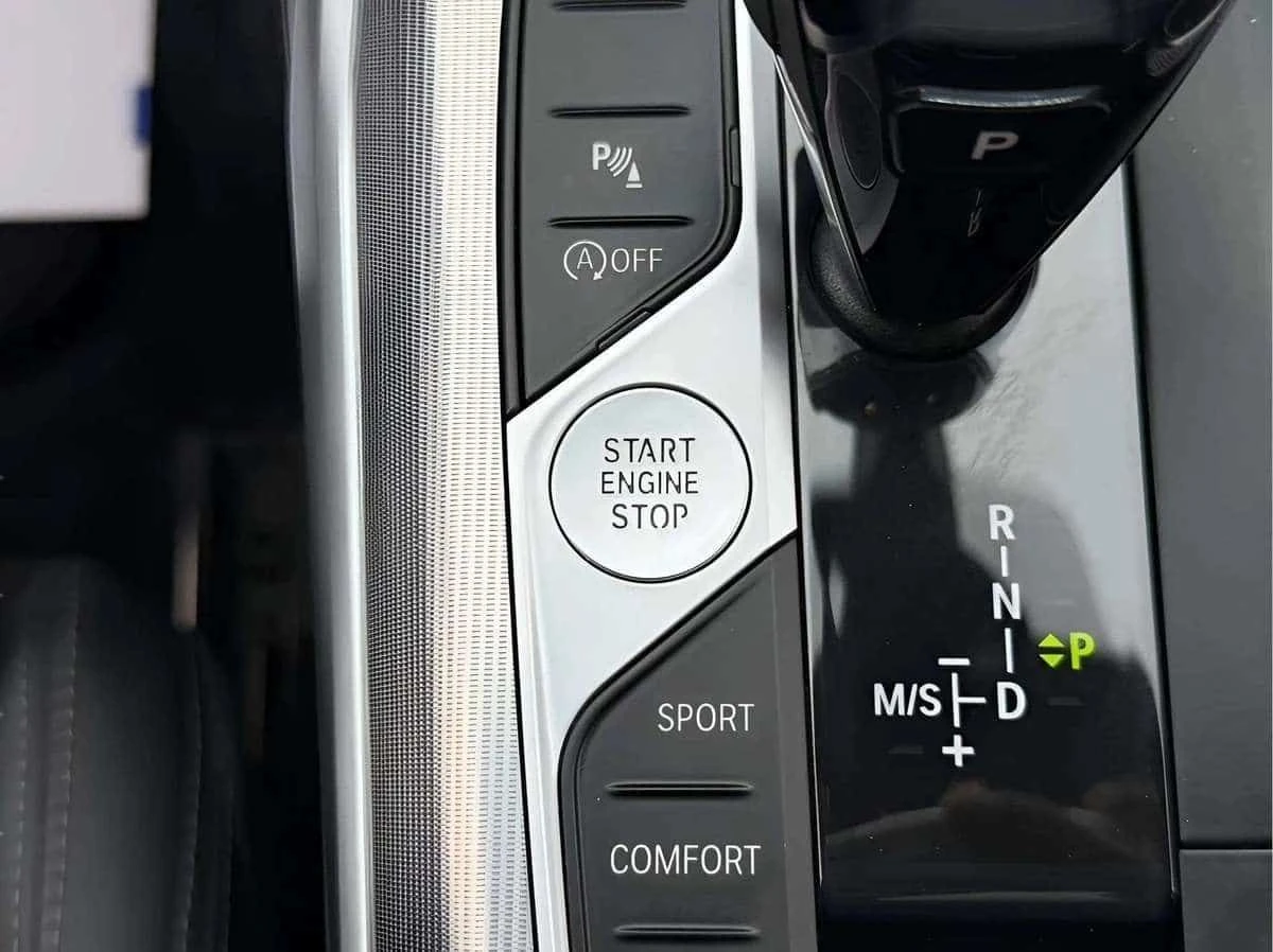 BMW 330 330i xDrive M Sport Navi HighlyOptioned  CARFAX | Mobile.bg � ����������� 15