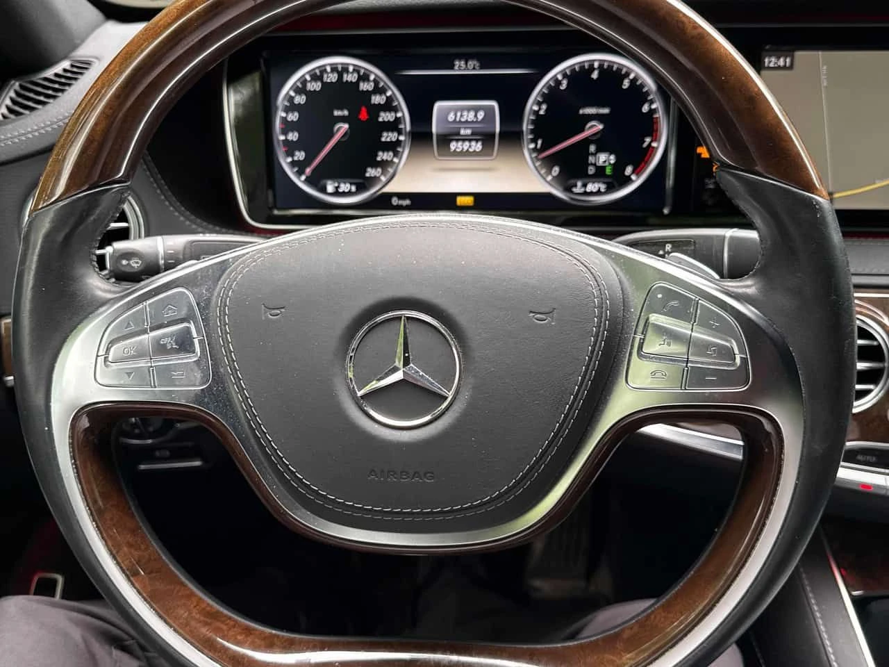 Mercedes-Benz S 550 4MATIC | CARFAX | БЕЗ ИНЦИДЕНТИ | ДВА КЛЮЧА, снимка 10 - Автомобили и джипове - 55649207