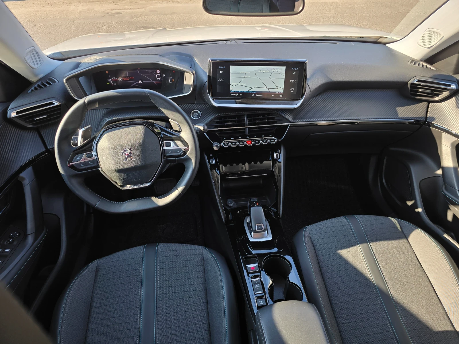Peugeot 2008 1.5D автомат 3D перла, снимка 16 - Автомобили и джипове - 55753668