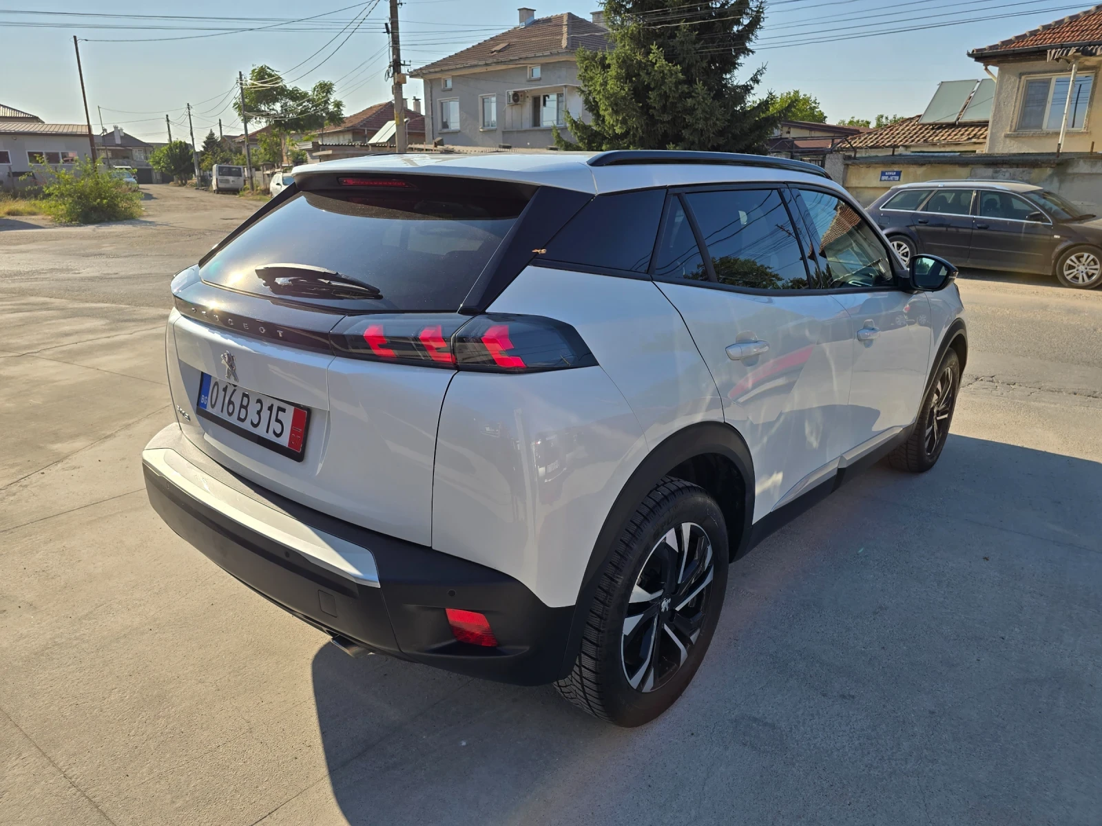 Peugeot 2008 1.5D автомат 3D перла, снимка 7 - Автомобили и джипове - 55753668