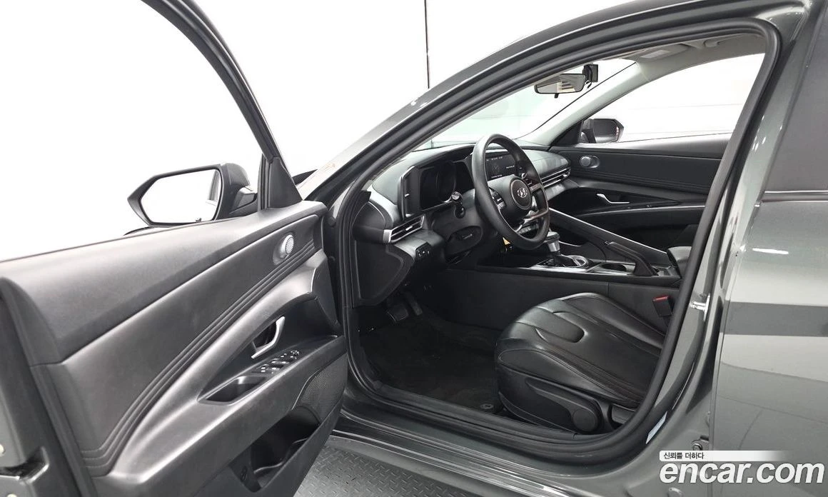 Hyundai Elantra 1.6 LPi Smart, снимка 11 - Автомобили и джипове - 55940433