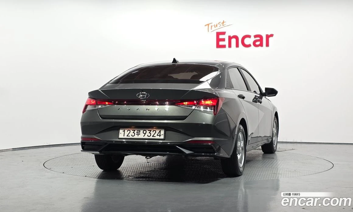 Hyundai Elantra 1.6 LPi Smart, снимка 4 - Автомобили и джипове - 55940433
