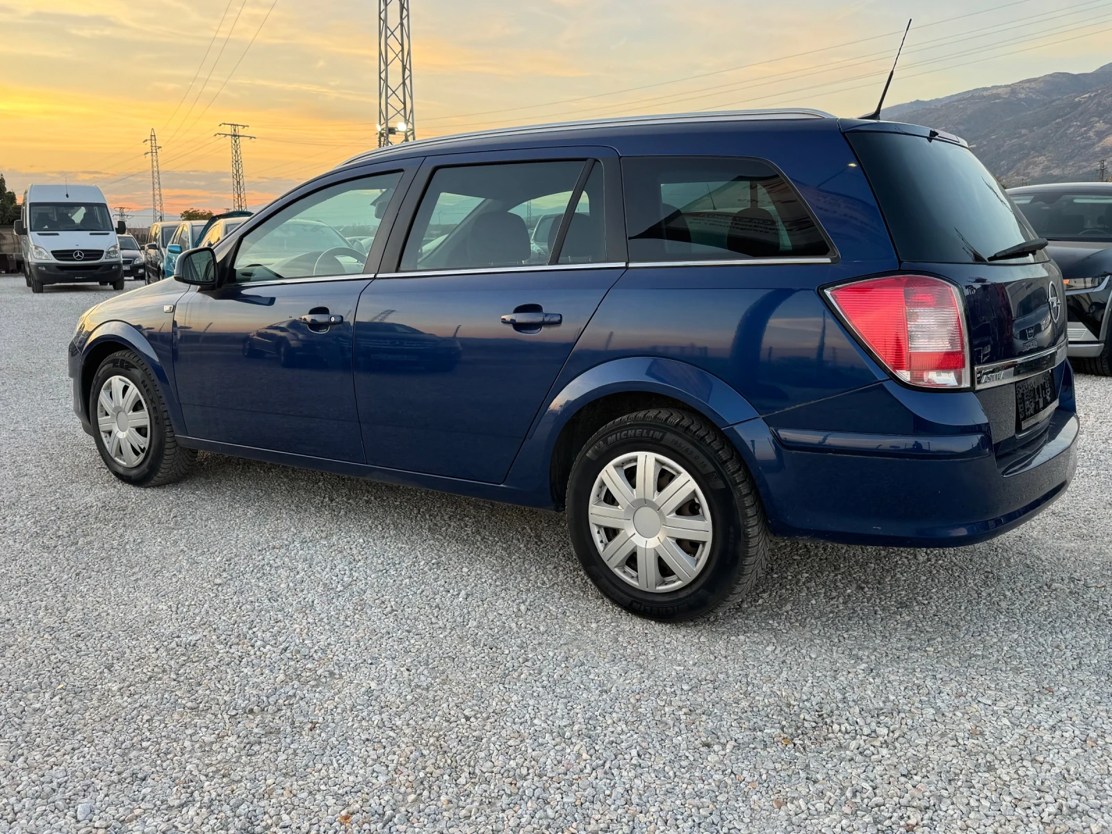 Opel Astra 1.6 i, снимка 3 - Автомобили и джипове - 56417275