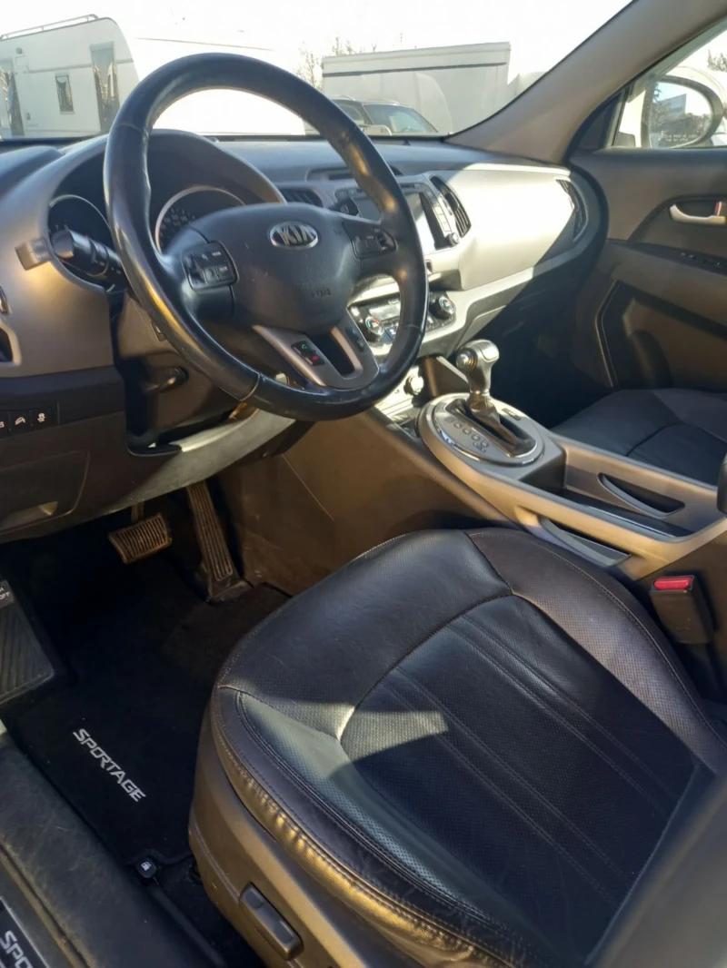 Kia Sportage, снимка 3 - Автомобили и джипове - 48141297