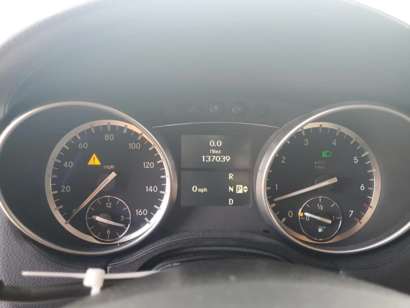 Mercedes-Benz GL 550 5.5l 4Matic, снимка 9 - Автомобили и джипове - 53252730