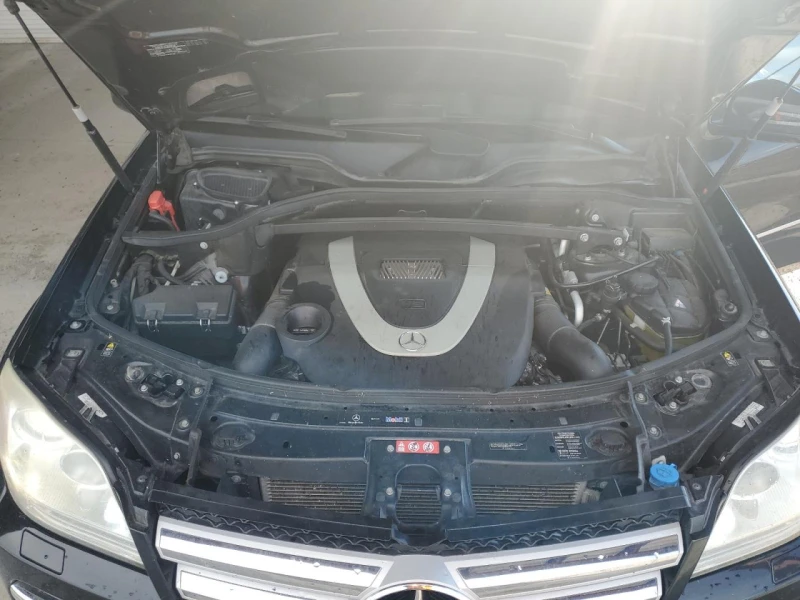 Mercedes-Benz GL 550 5.5l 4Matic, снимка 12 - Автомобили и джипове - 53252730