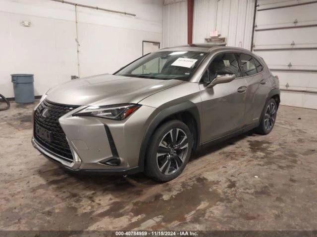 Lexus UX 250h, снимка 4 - Автомобили и джипове - 48208241