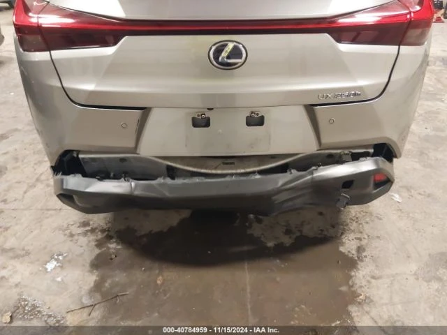 Lexus UX 250h, снимка 8 - Автомобили и джипове - 48208241