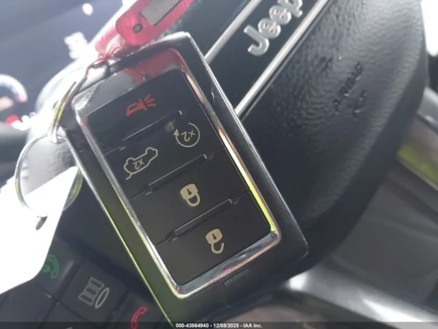 Jeep Grand Wagoneer L LAREDO 4X4 - изображение 10